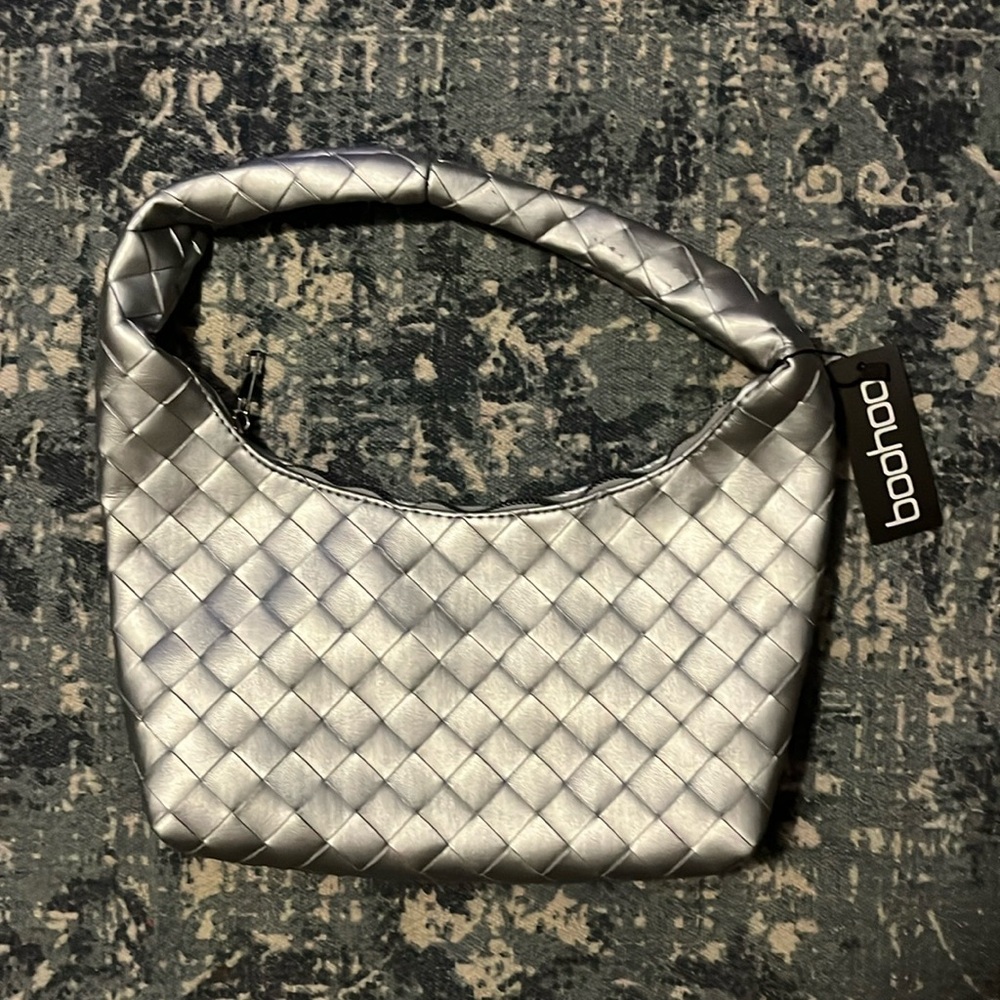 Boohoo Sliver handbag